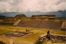 Restos de una Ciudad Maya en Yucatán