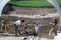 Ausgrabungsarbeiten im Bereich des Befestigungsgrabens 
